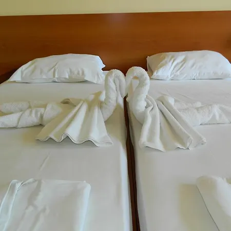 Family Privileg Hotell Slăntjev Brjag